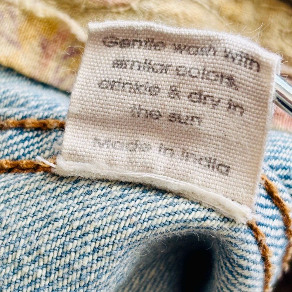 Magnolia Pearl Bird Applique Miner Denims
☀️SOLD OUT☀️ - Picture 10 of 11